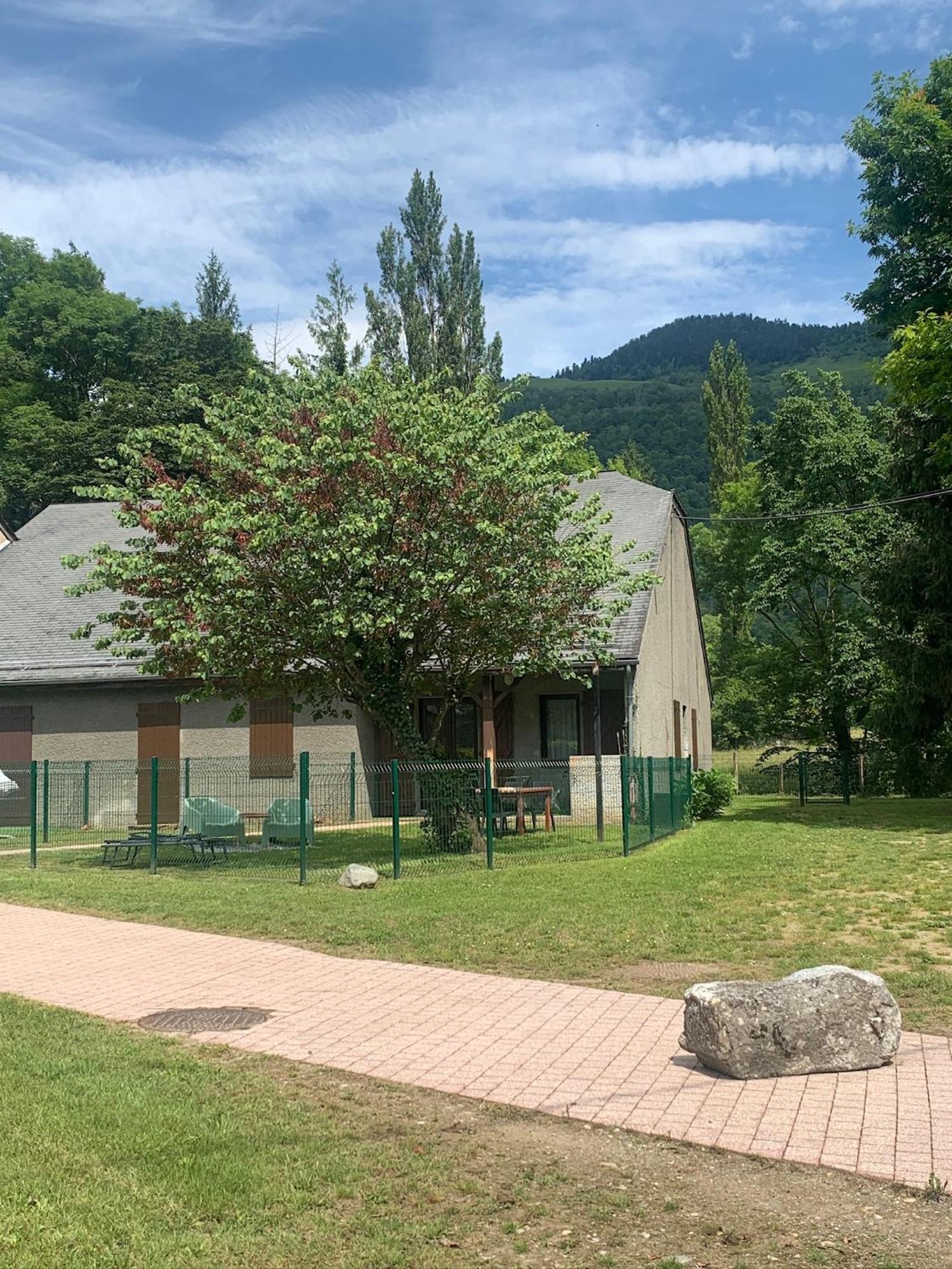 La Suite Unique - Le Jardin Sur Les Pyrenees- Vue Panoramique Montagne -Jardin Cloture Prive De 100M2-Parking-Linge De Lit Et Serviettes Compris- Bielle Bagian luar foto