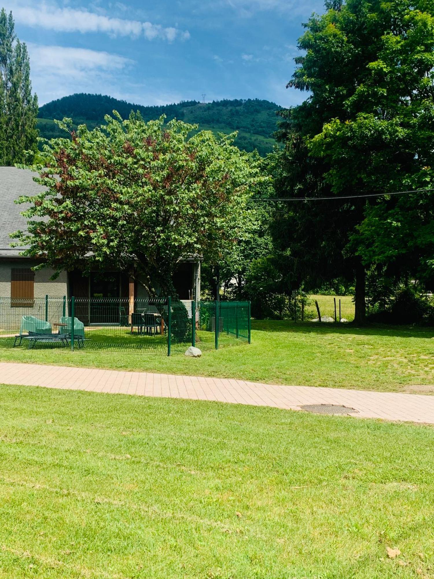 La Suite Unique - Le Jardin Sur Les Pyrenees- Vue Panoramique Montagne -Jardin Cloture Prive De 100M2-Parking-Linge De Lit Et Serviettes Compris- Bielle Bagian luar foto