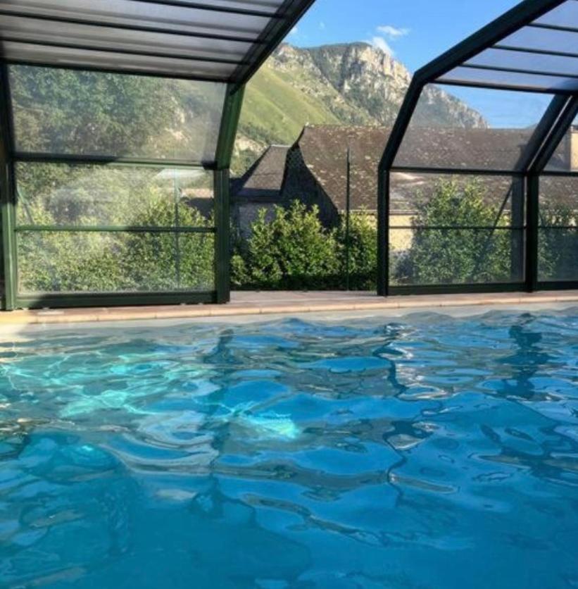 La Suite Unique - Le Jardin Sur Les Pyrenees- Vue Panoramique Montagne -Jardin Cloture Prive De 100M2-Parking-Linge De Lit Et Serviettes Compris- Bielle Bagian luar foto